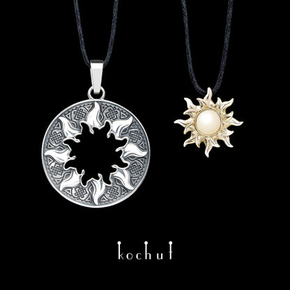 Mein Sonnenschein — Doppelanhänger aus oxidiertem Silber und Gelbgold