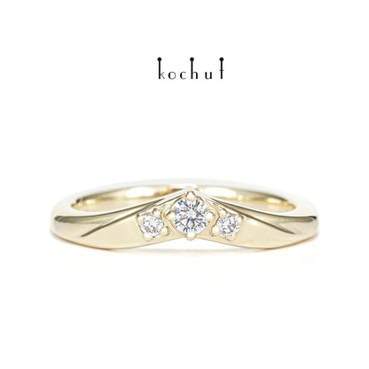 Meine Dame — Gelbgoldring mit Diamanten