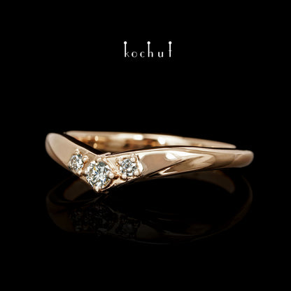 Meine Dame — Rotgoldring mit Diamanten