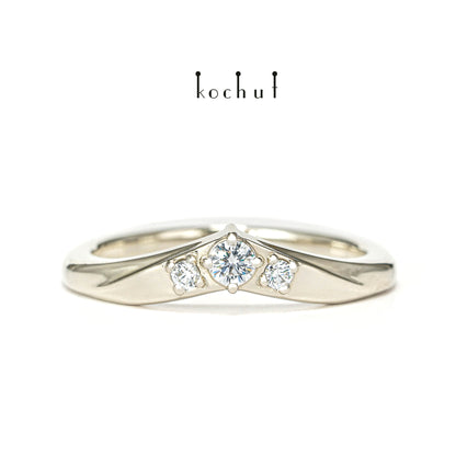 Meine Dame — Weißgoldring mit Diamanten
