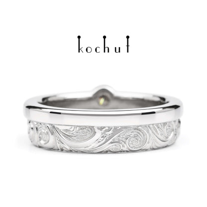 In Freude und Leid: Halbe — Platin-Ehering mit Diamant