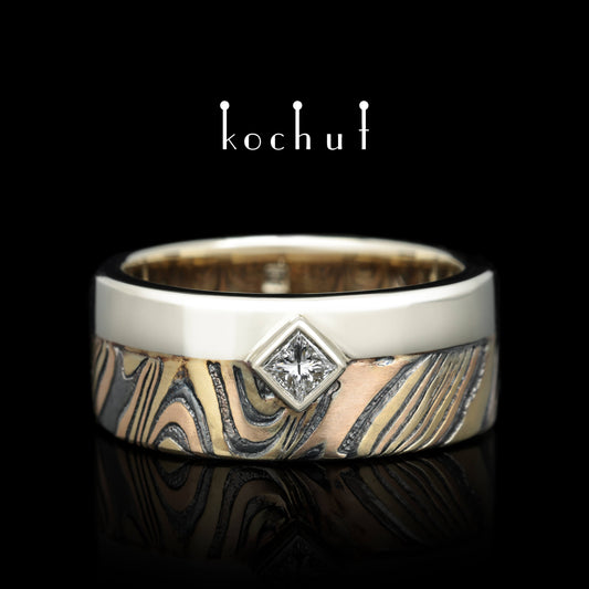 Kado — Ehering aus Weiß-, Gelb- und Rotgold, graviertes und oxidiertes Silber mit Diamant