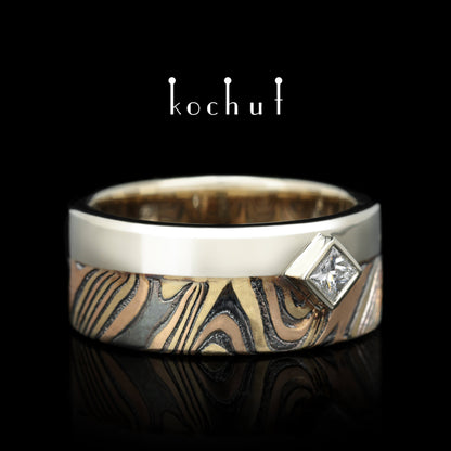 Kado — Ehering aus Weiß-, Gelb- und Rotgold, graviertes und oxidiertes Silber mit Diamant