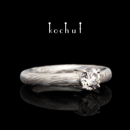 Haiku — Mokume-Ring aus Palladium-Gold und graviertem Silber mit Diamant