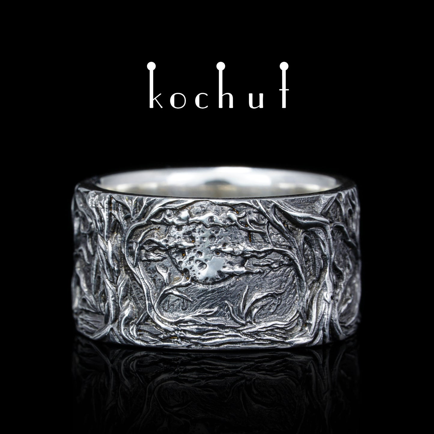 Wolf-Zartheit — Ring aus Silber und Gelbgold, überzogen mit schwarzem Rhodium