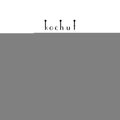 In Freude und Leid: Hälften — Ehering aus Weißgold mit Saphir-Einsatz, beschichtet mit weißem Rhodium