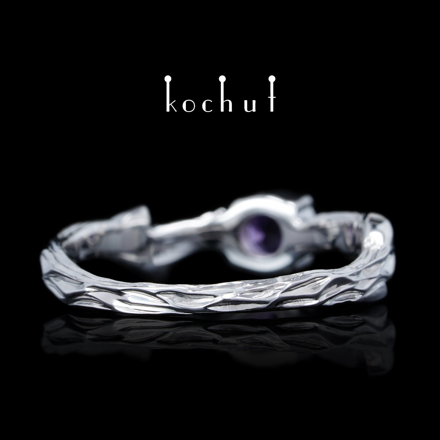 März Zweig — ein Ring aus Weißgold, plattiert mit weißem Rhodium und Amethyst