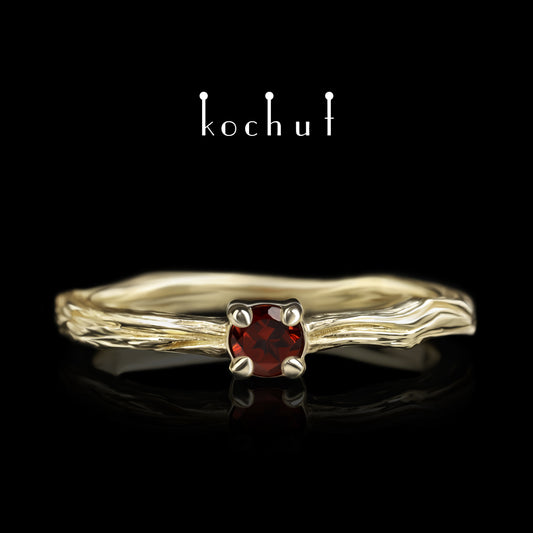 Winterzweig — Ring aus Gelbgold mit Granat