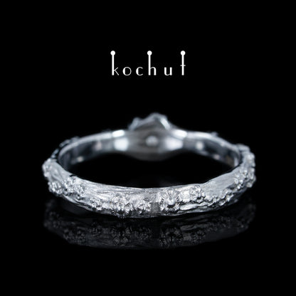 Vergissmeinnicht — Ring aus Weißgold mit Diamant, beschichtet mit weißem Rhodium