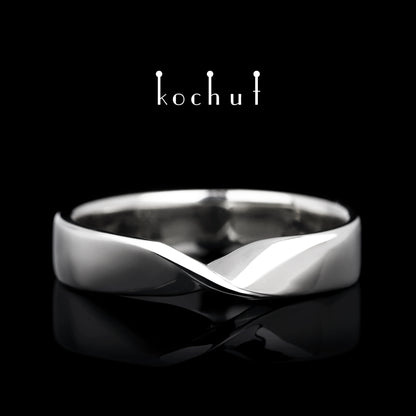 Das Mobius-Band: breit — Ehering aus Weißgold, überzogen mit weißem Rhodium