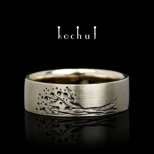 Lebensbaum: Halbe — Ehering aus Weißgold, überzogen mit schwarzem Rhodium