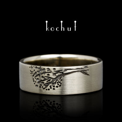 Lebensbaum: Halbe — Ehering aus Weißgold, überzogen mit schwarzem Rhodium