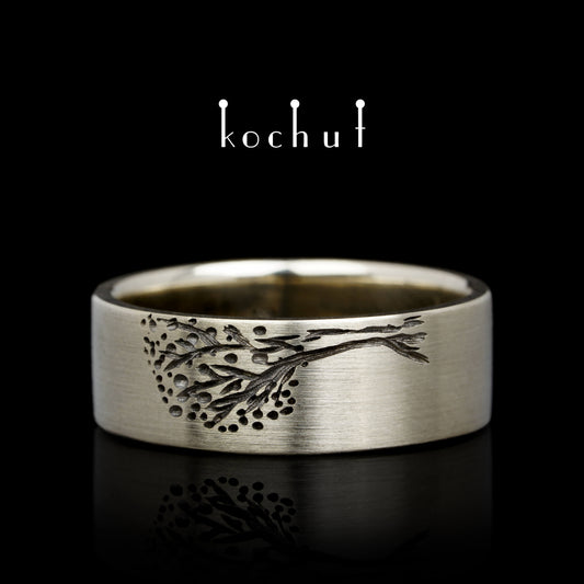 Lebensbaum: Halbe — Ehering aus Weißgold, überzogen mit schwarzem Rhodium