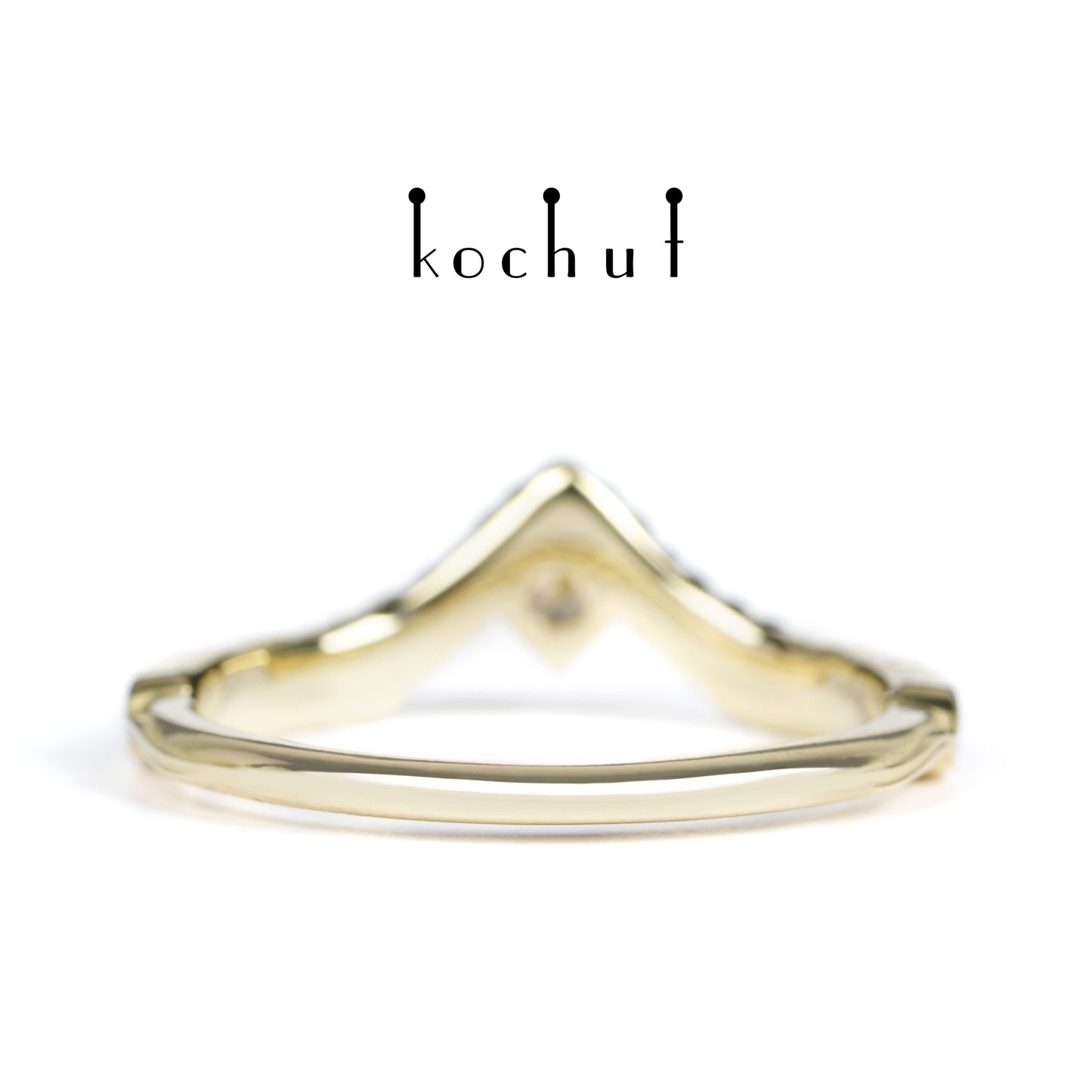 August-Schatz — Ring aus Gelbgold mit Diamant