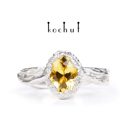 Quelle des Lebens — Ring aus Silber mit Citrin, überzogen mit weißem Rhodium