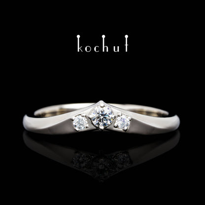 Meine Dame — Ring aus Palladium-Gold mit Diamanten