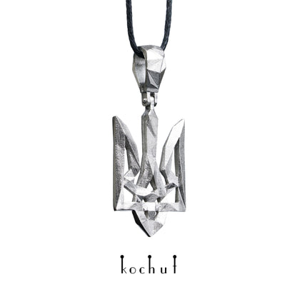 Trident polygonal — silbernes Anhänger bedeckt mit weißem Rhodium