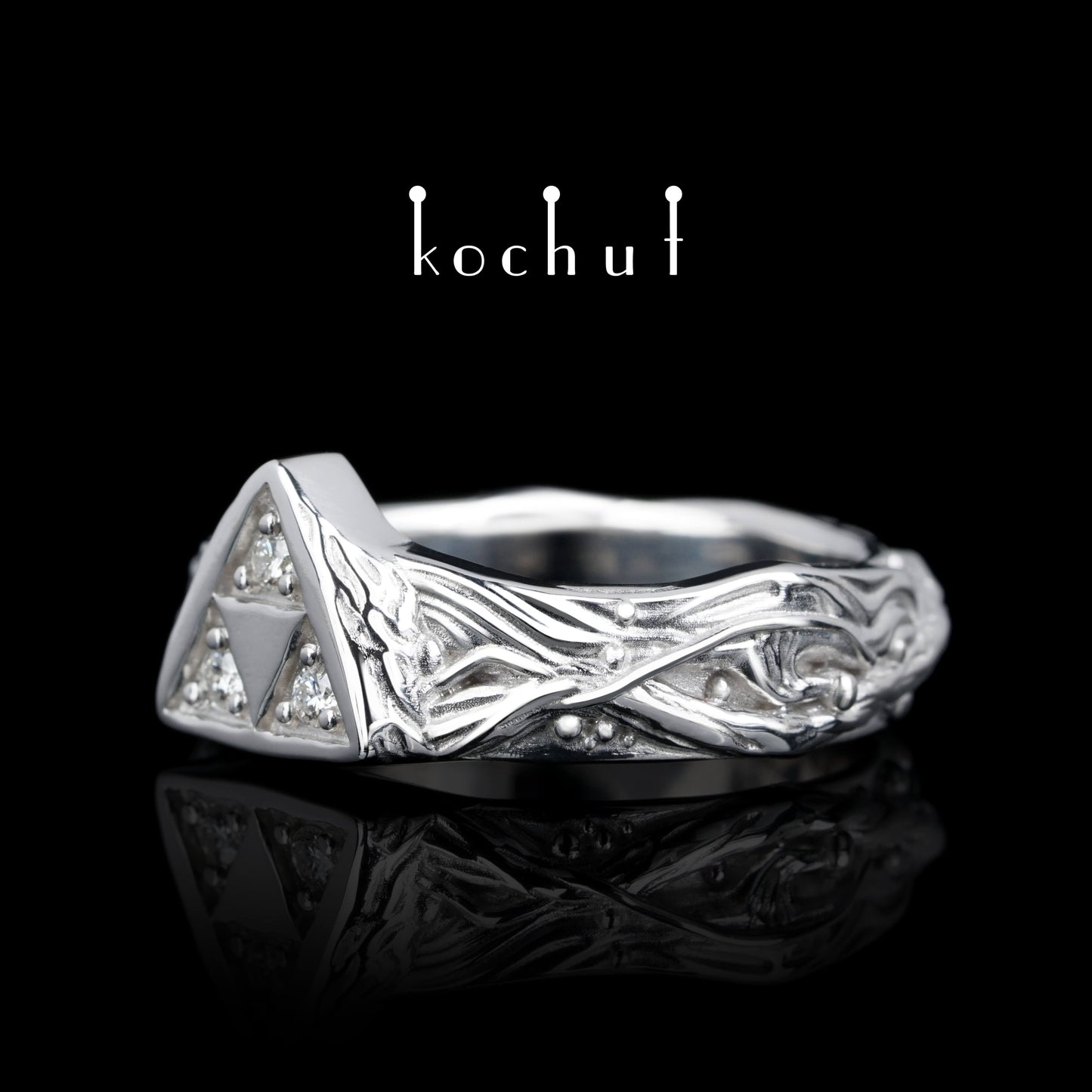 Triforce — silberner Ring mit Diamanten, überzogen mit weißem Rhodium