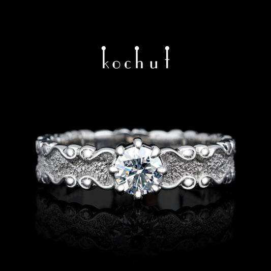 Marquise — Ring aus Weißgold mit Weißgoldbeschichtung und Diamant, beschichtet mit weißem Rhodium