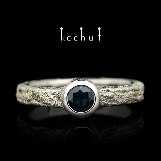 Seele und Körper — Weißgoldring mit Weißgold-Saphir-Überzug