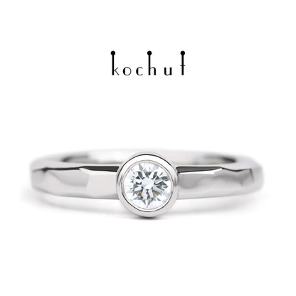 Absolute — Verlobungsring aus Platin mit einem Diamanten
