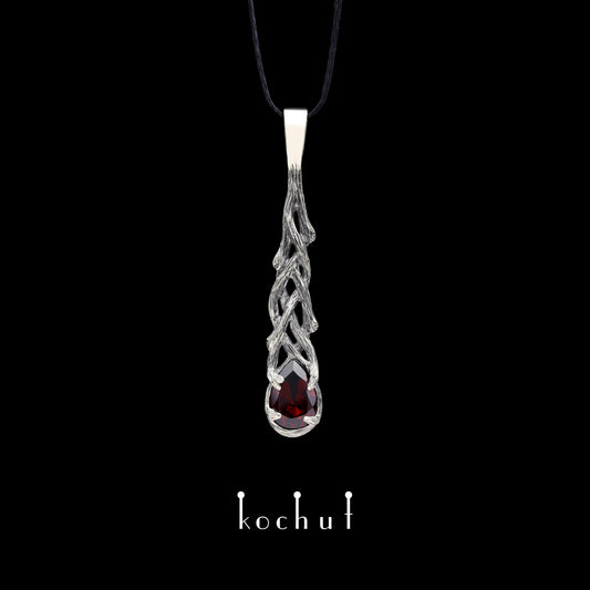 Galadriel — weißgoldener Anhänger mit Granat, beschichtet mit schwarzem Rhodium