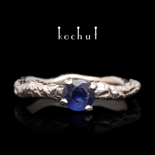 Valkyrie Zartheit — Ring aus Palladium 18K Gold mit Saphir