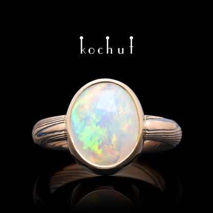 Haiku — Mokume-Ring aus Rotgold, graviertem und oxidiertem Silber mit Opal