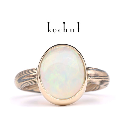 Haiku — Mokume-Ring aus Rotgold, graviertem und oxidiertem Silber mit Opal