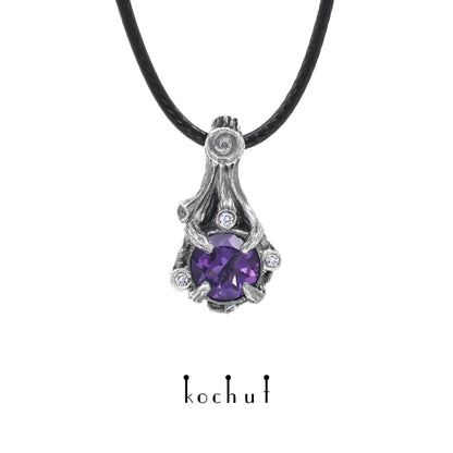 Verzauberter Wald — Anhänger aus oxidiertem Silber mit Amethyst und Diamanten