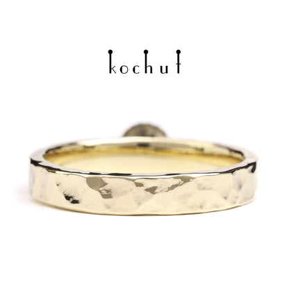 Thiamin — Ring aus Gelbgold mit Tsavorit