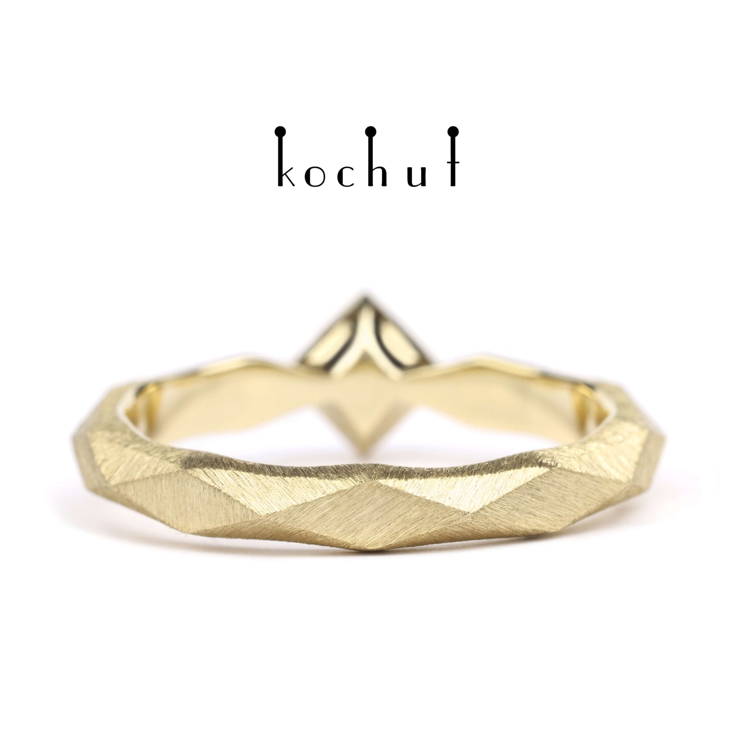 Meine Königin — Verlobungsring aus Gelbgold mit Diamant
