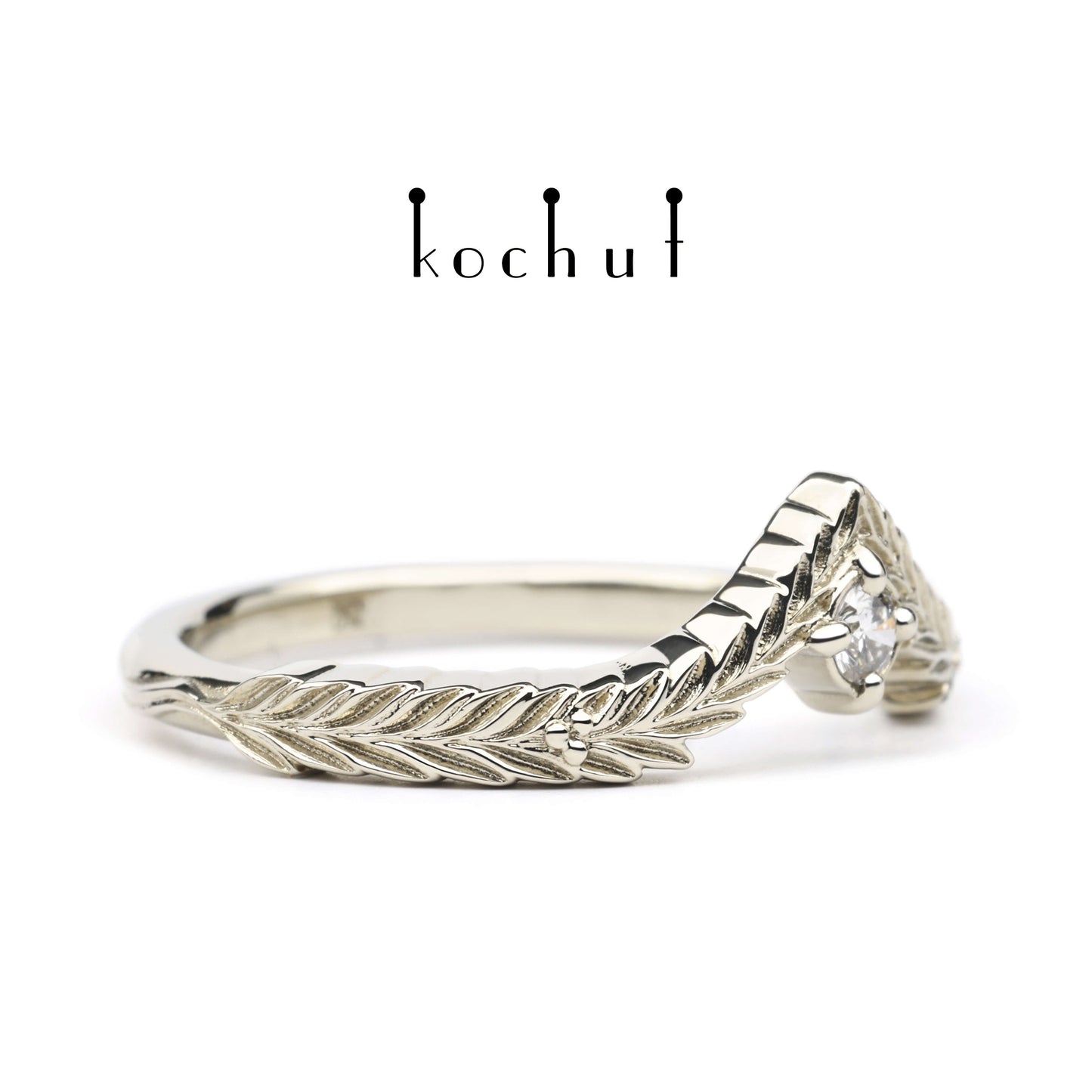 August-Schatz — Ring aus Weißgold mit Diamant