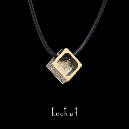 Golden Square — Anhänger aus Gelbgold, beschichtet mit schwarzem Rhodium