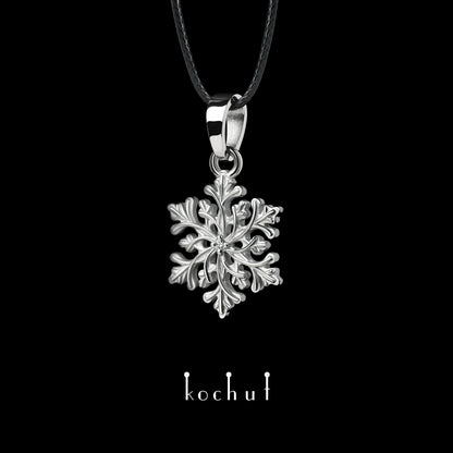 Gerda's Touch — Anhänger aus Platin mit Diamant