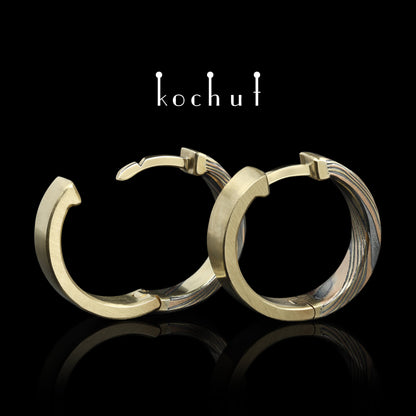 Yutori — Mokume-Ohrringe aus Rotgold, Gelbgold, graviertem und oxidiertem Silber