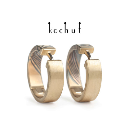 Yutori — Mokume-Ohrringe aus Rotgold, graviertes und oxidiertes Silber